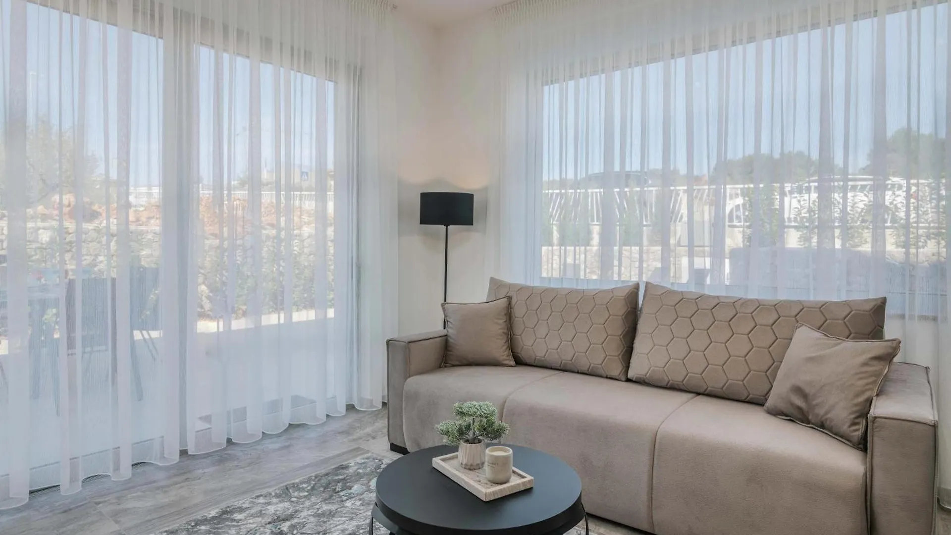 Villa Divina With Heated Pool Krk Town 0*,