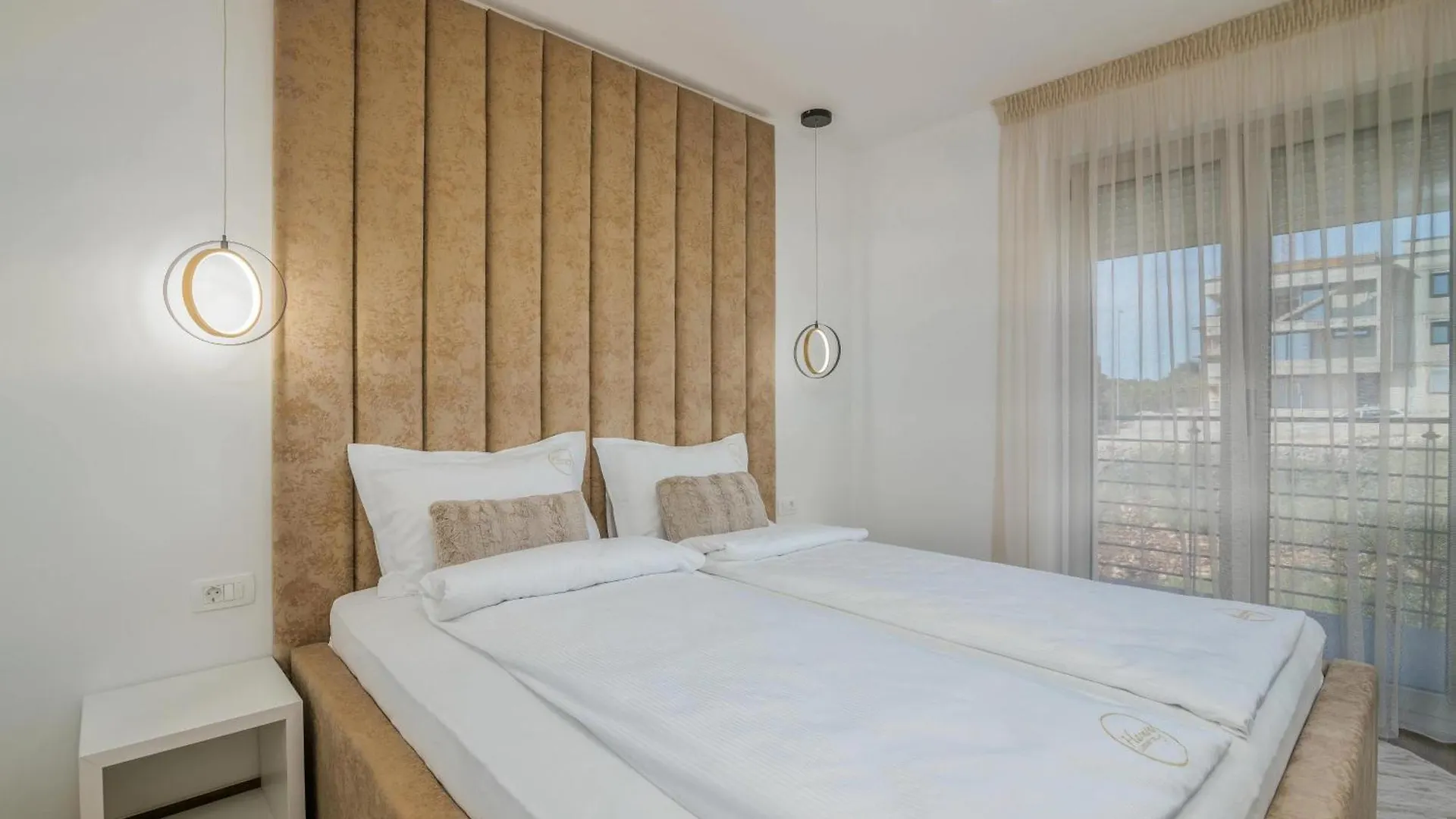 Villa Divina With Heated Pool Krk Town 0*,