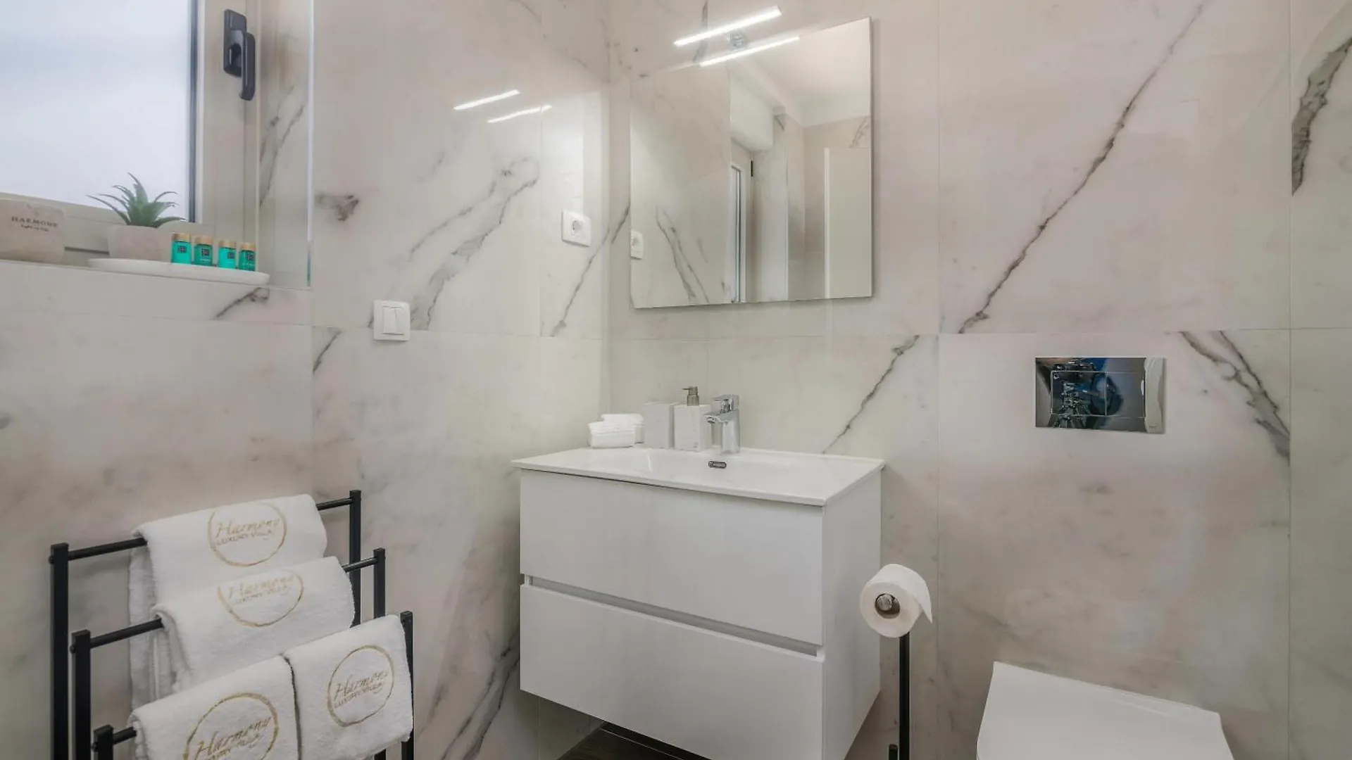 Villa Divina With Heated Pool Krk Town