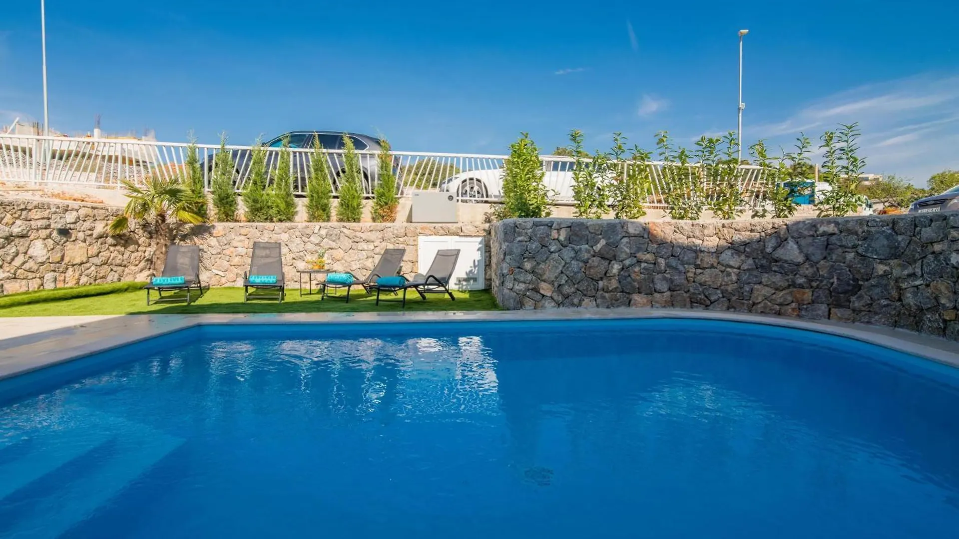 Villa Divina With Heated Pool Krk Town